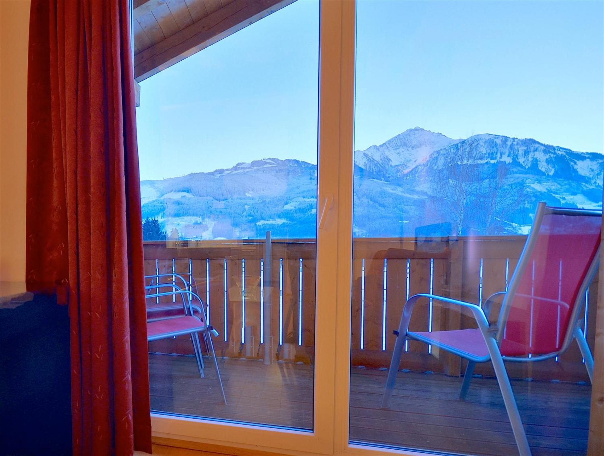 Apt Mountain View By - Alpen Apartments Zell am See Bagian luar foto